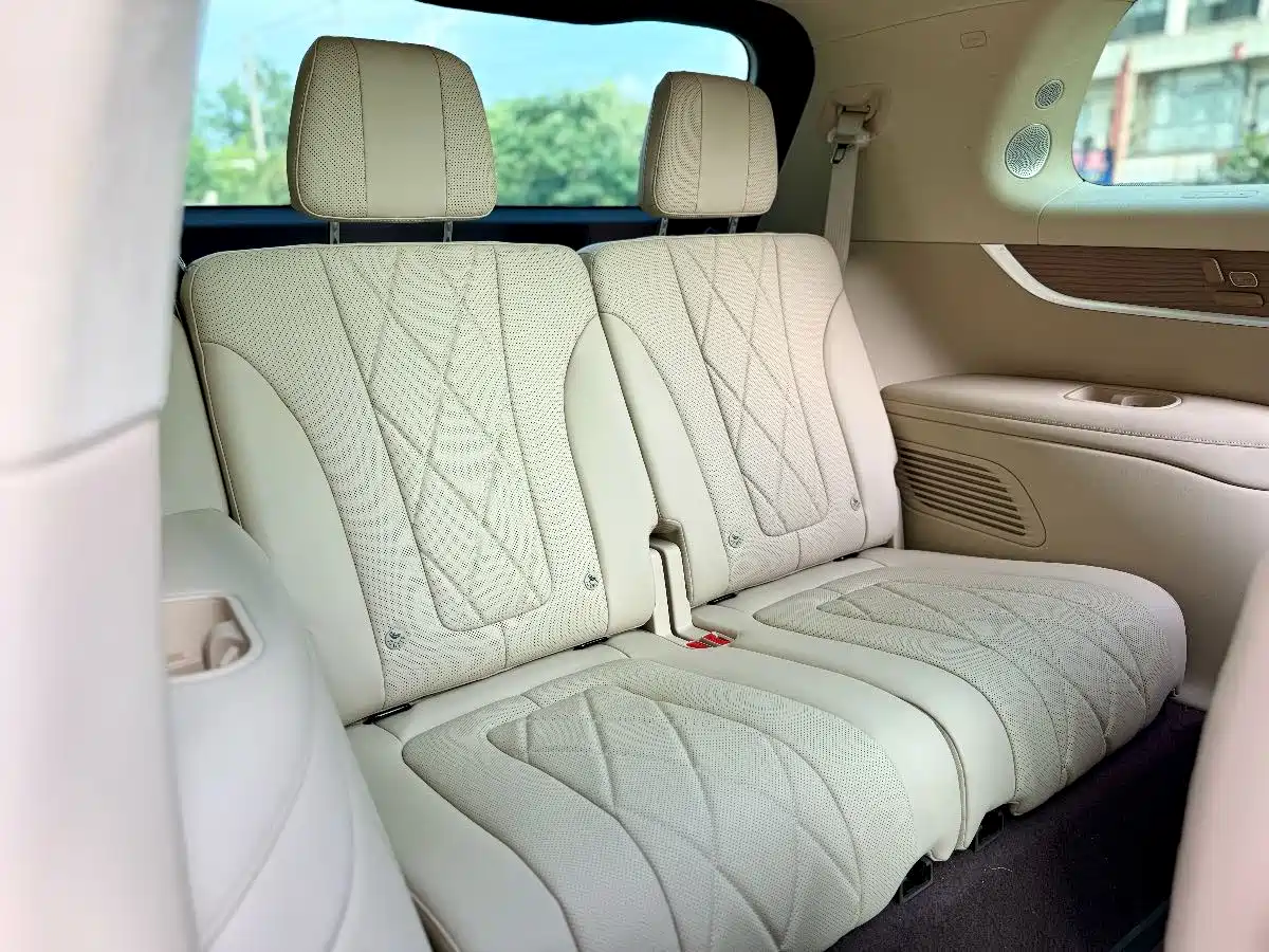 AITO Wenjie AITO M9 2024 Extended Range Ultra 42kWh 6-Seater фото 29