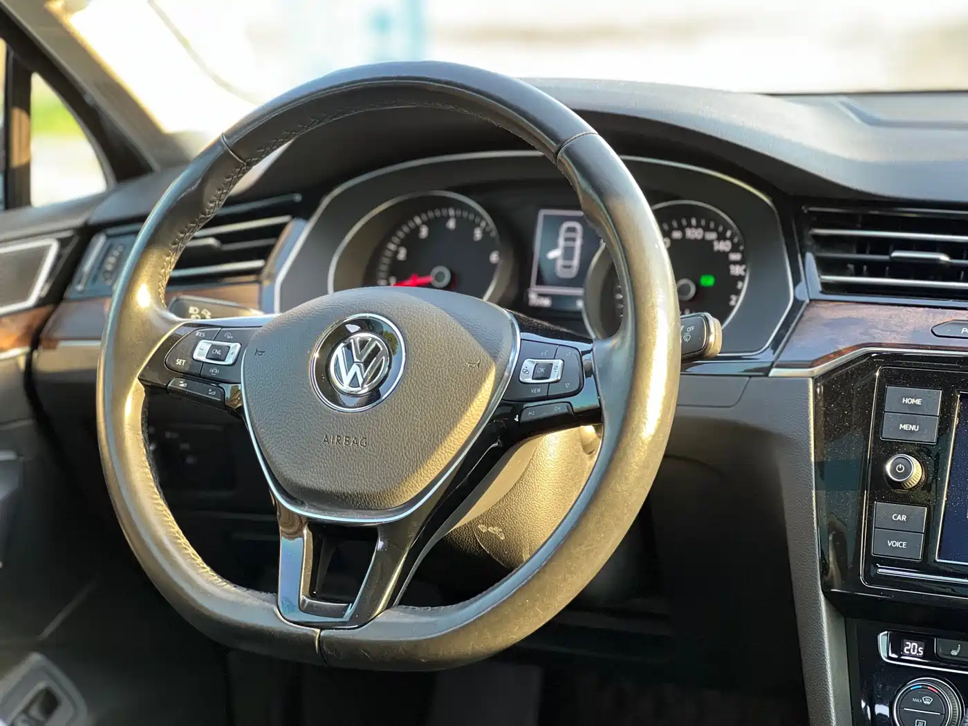 Volkswagen Magotan 2019 330TSI DSG Luxury Class China VI фото 13