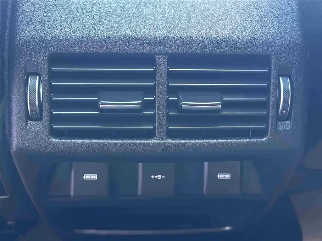 LAND ROVER DISCOVER SPORTS