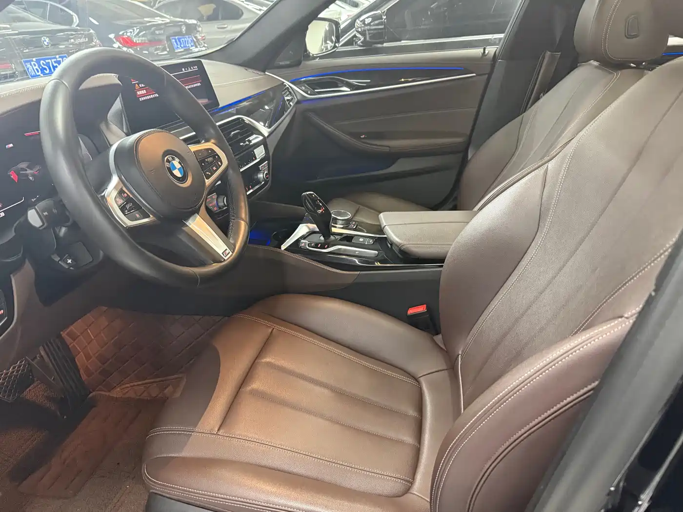 BMW 5 Series 2020 525Li M Sport Package фото 4