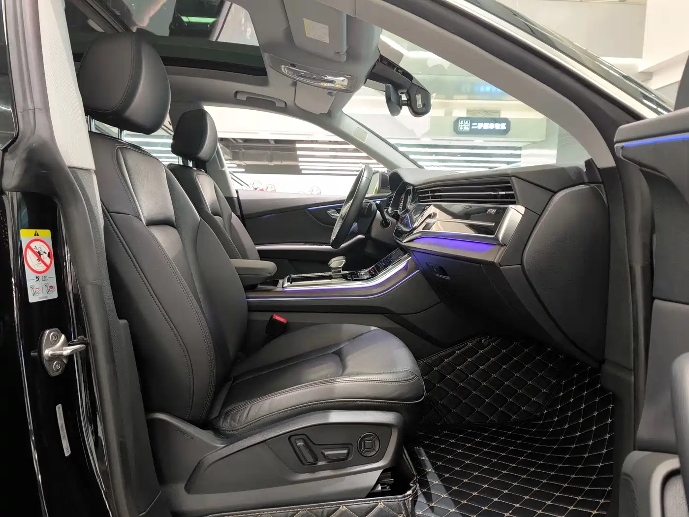 Audi Q8 2022 2022 55 TFSI Luxury Dynamic