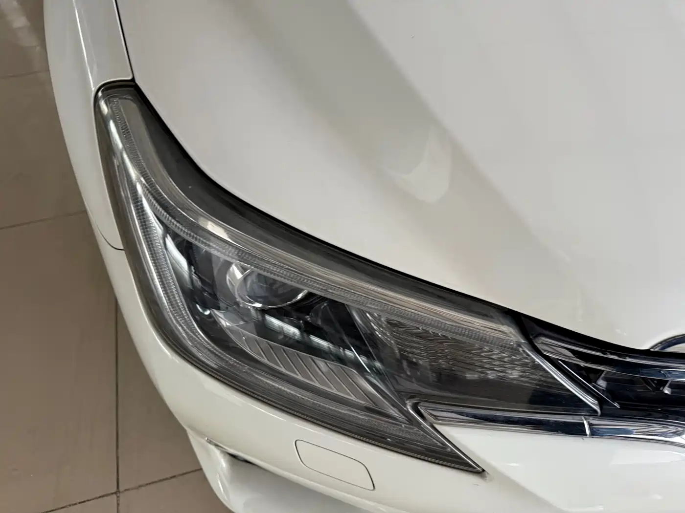 Toyota Reiz 2013 2.5V Premium Edition фото 22