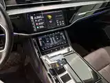 Фото 9 - Audi A8