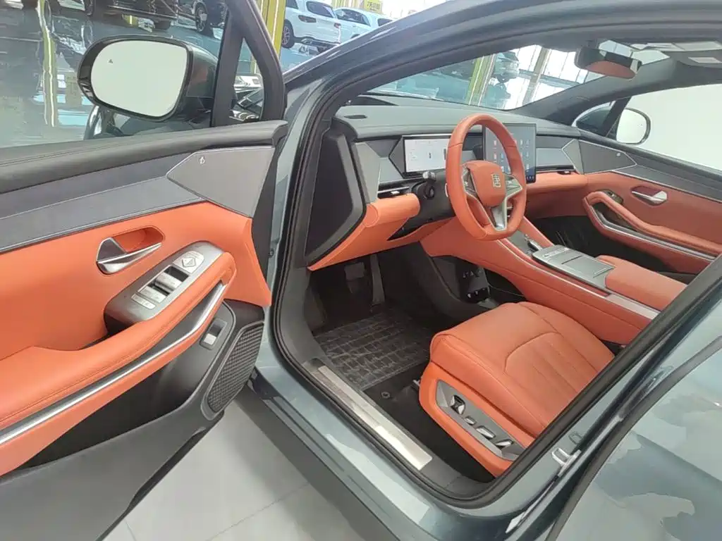 BYD Tang L 2025 2025 DM 175KM Drone Player Edition