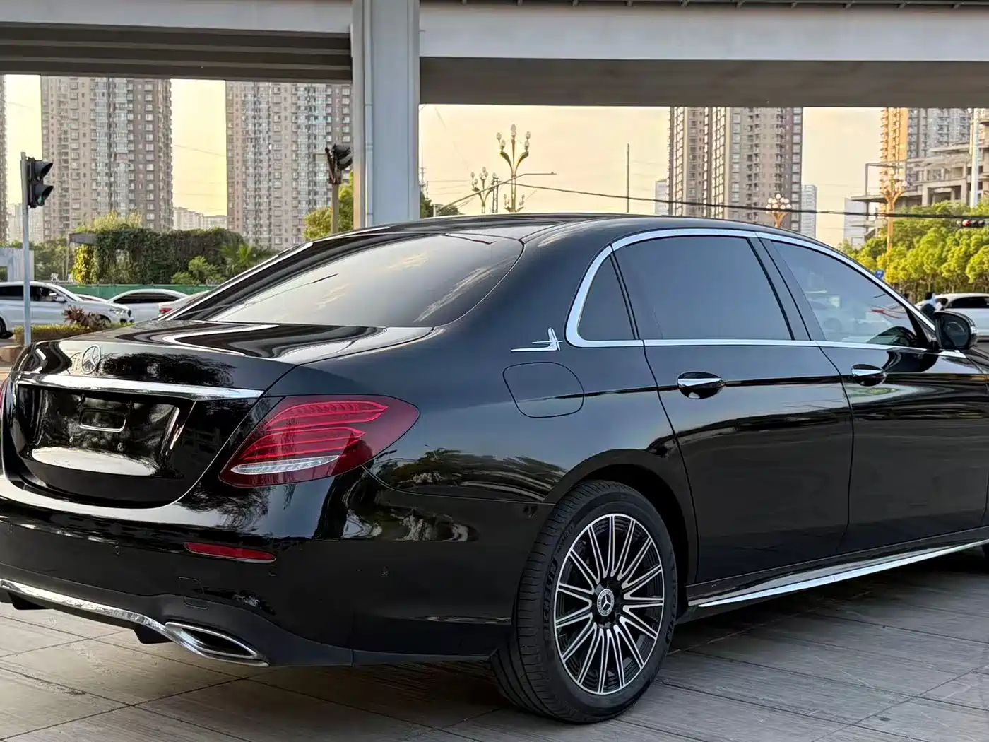 Mercedes-Benz E-Class 2019 Facelift E 300 L Sport Luxury фото 7