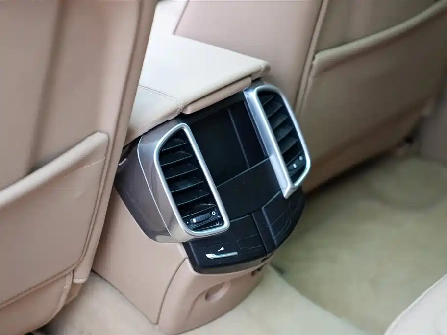 Porsche Cayenne 2011 Cayenne 3.0T фото 16