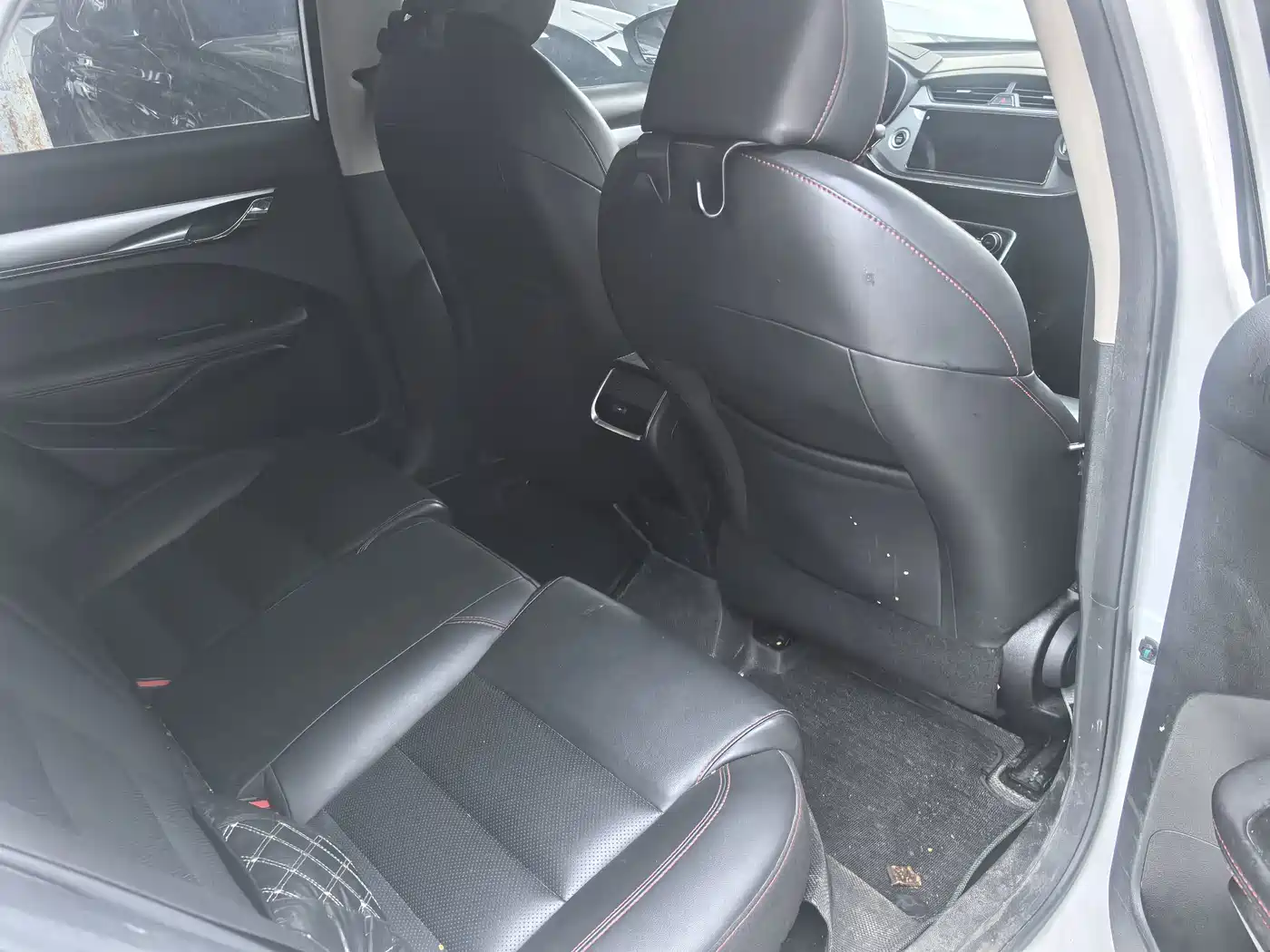 Photo 9 - Geely Binrui