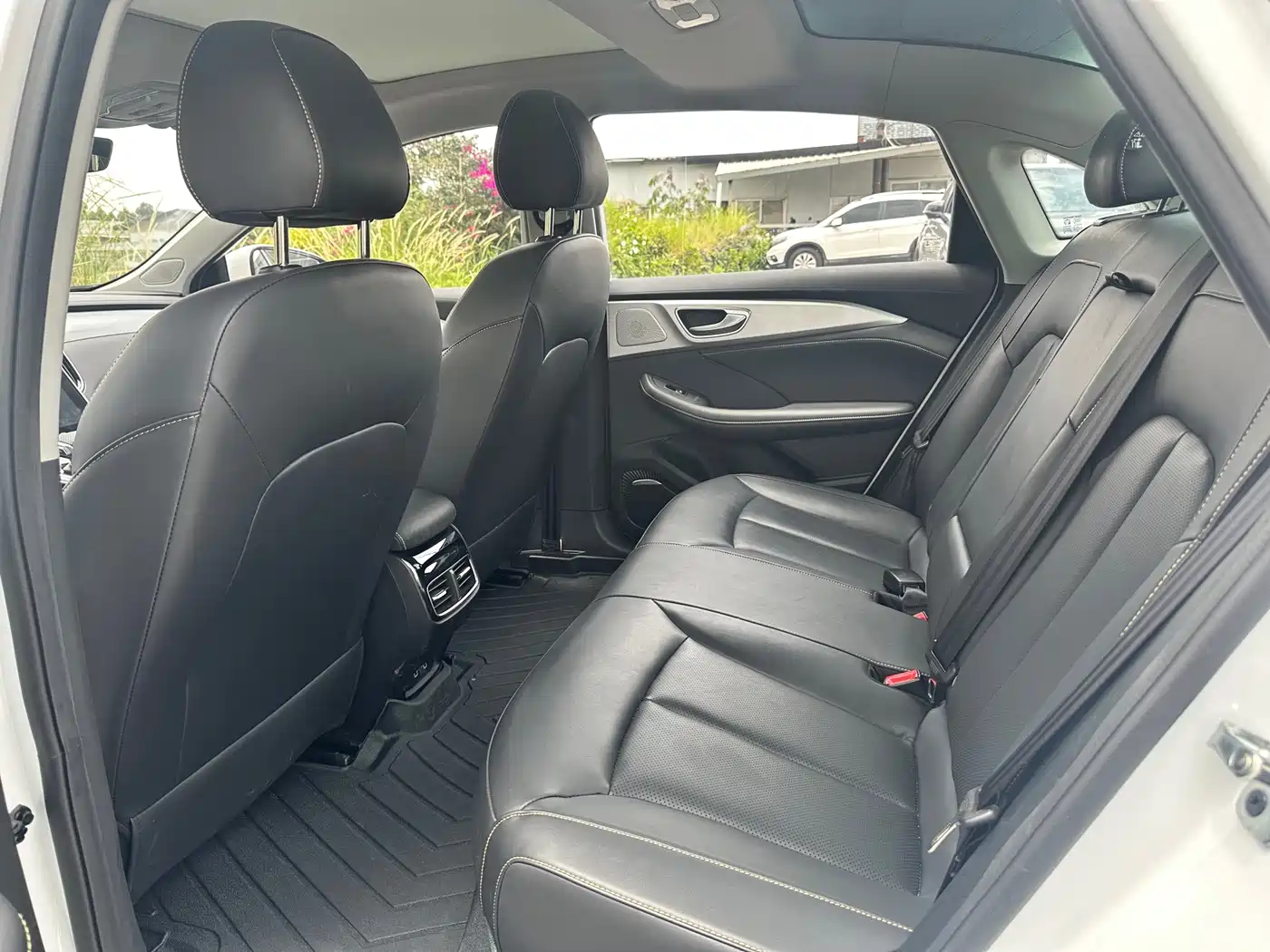 Roewe i6 MAX EV 2026 2022 EV 500 Sunroof Premium