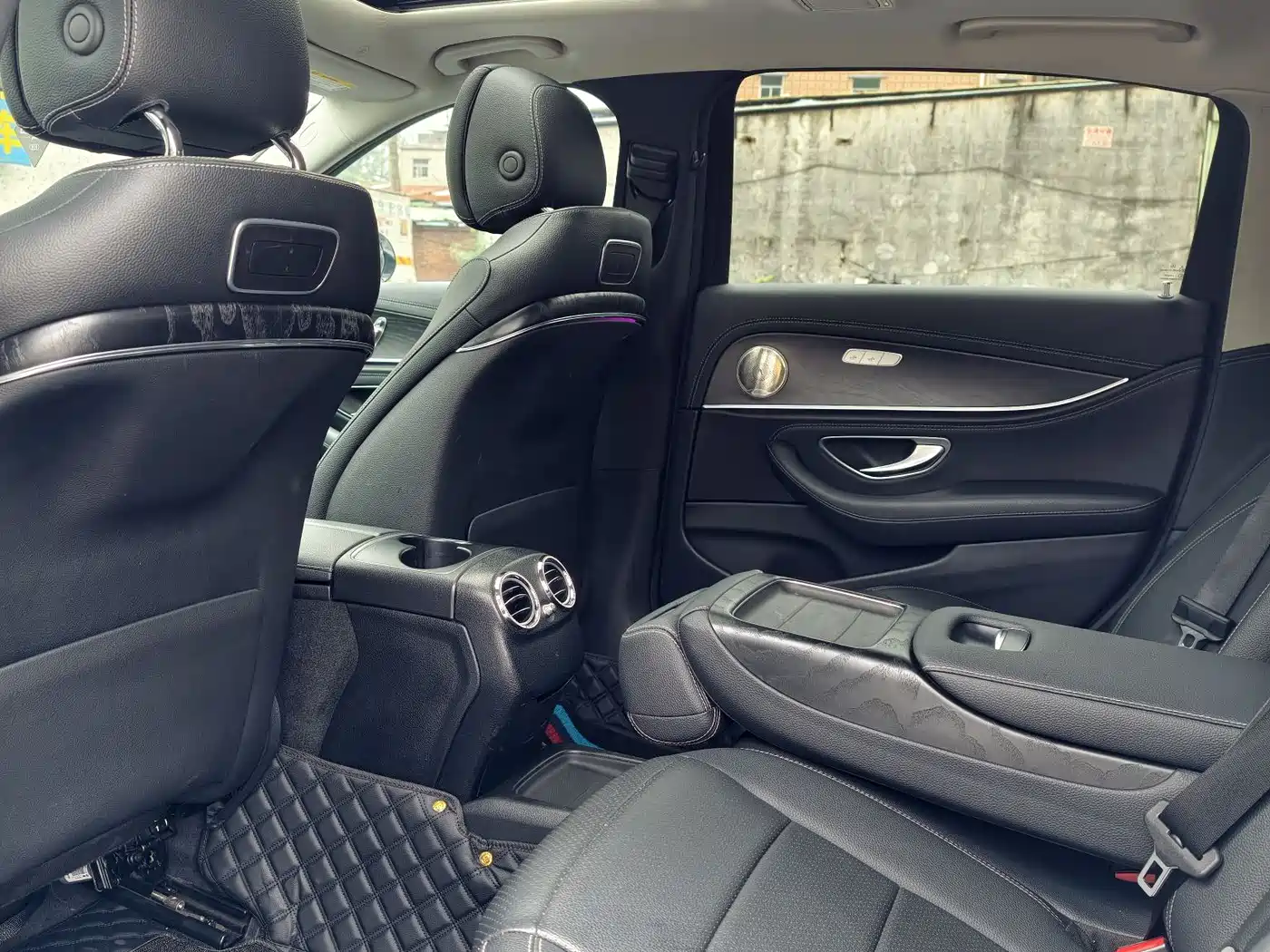 Mercedes-Benz E-Class 2019 E 200 L Sport фото 12