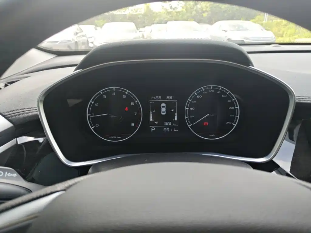 Geely Coolray 2025 2025 1.5L CVT Super Edition MAX