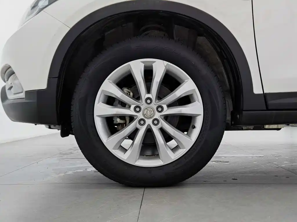 Dongfeng Aeolus Dongfeng Fengshen AX7 2015 2015 2.0L Manual Zhiyi Edition