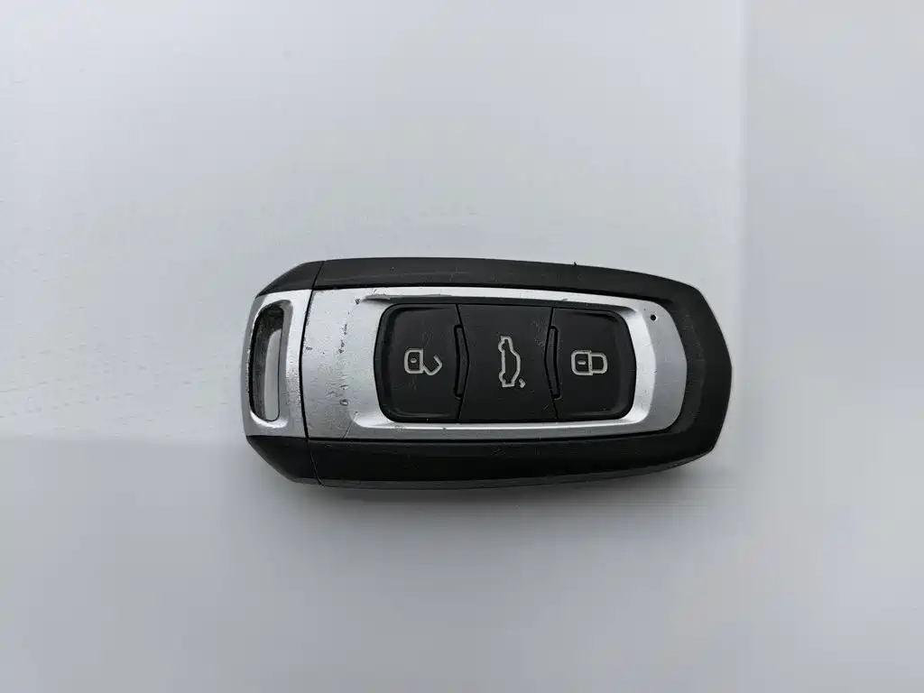 Фото 19 - Geely Emgrand GL