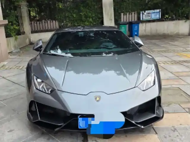 LAMBORGHINI HURACÁN