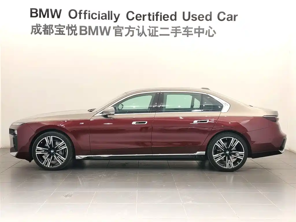 BMW 7 Series 2023 740Li Exclusive M Sport Package фото 3