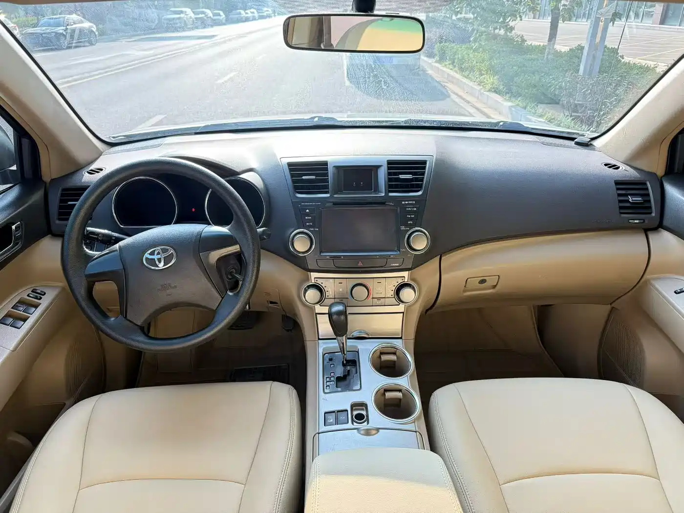 Toyota Highlander 2012 3.5L 4WD 7-Seater Elite Edition фото 8