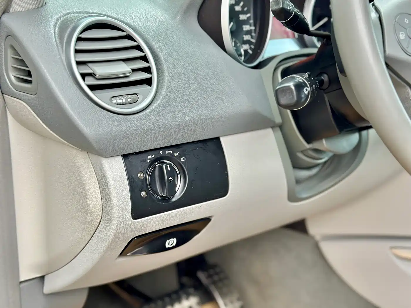 Mercedes-Benz M-Class 2010 ML 300 4MATIC фото 20