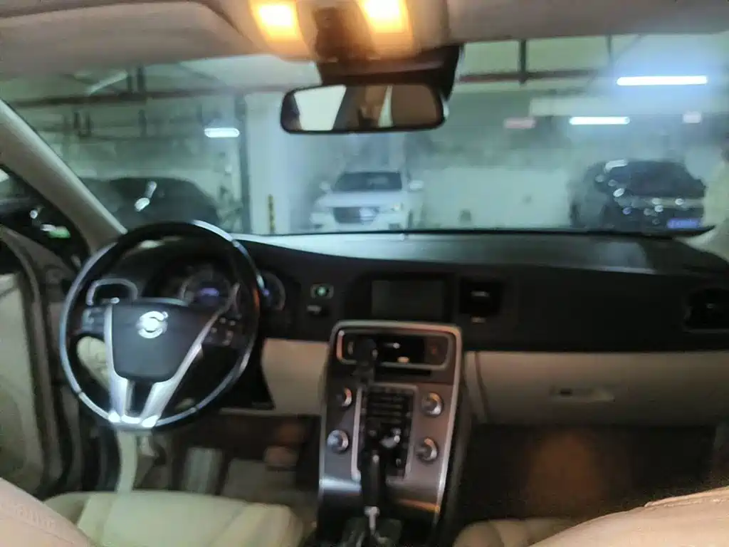 Volvo S60 (Import) 2011 2012 T5 Elegance Edition