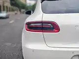 Photo 15 - Porsche Macan