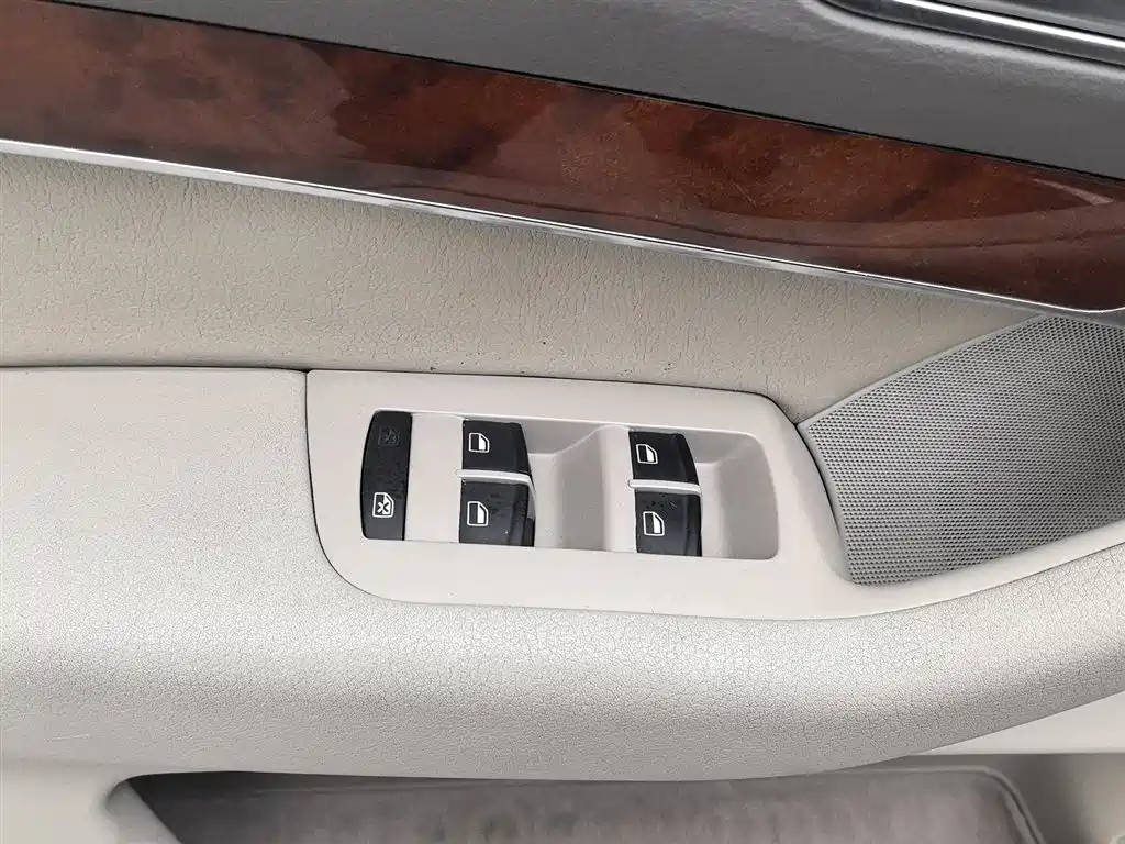 Audi A6L 2011 Model 2.0 TFSI Auto Standard фото 9