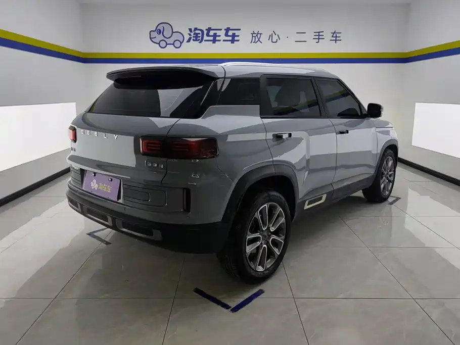 Фото 3 - Geely ICON