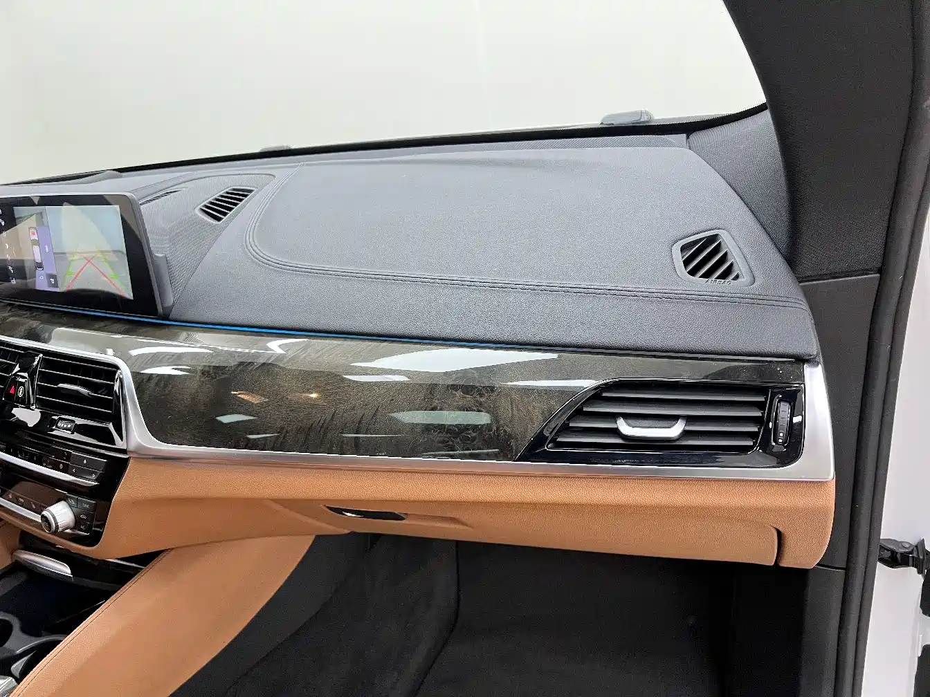 BMW 6 Series GT 2018 630i M Sport Package фото 31
