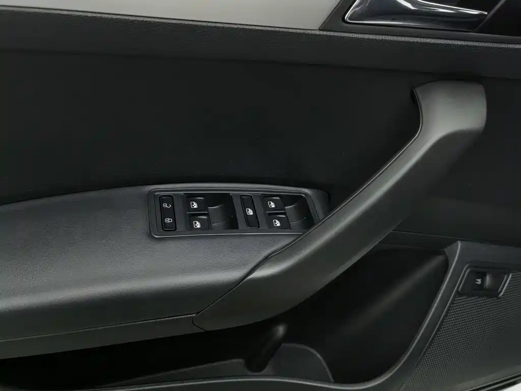 Фото 9 - Škoda Rapid