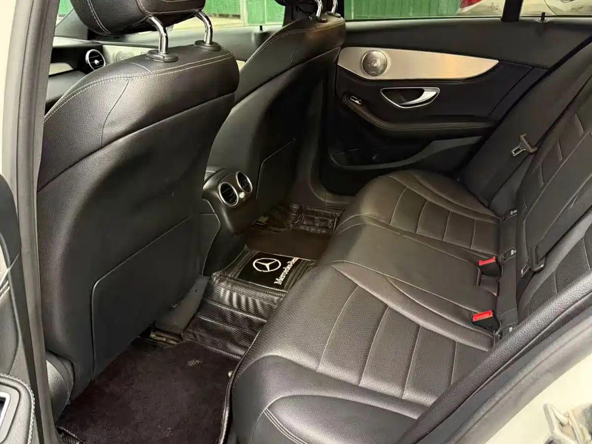 Mercedes-Benz C-Class 2015 C 200 Sport Edition 4MATIC фото 4