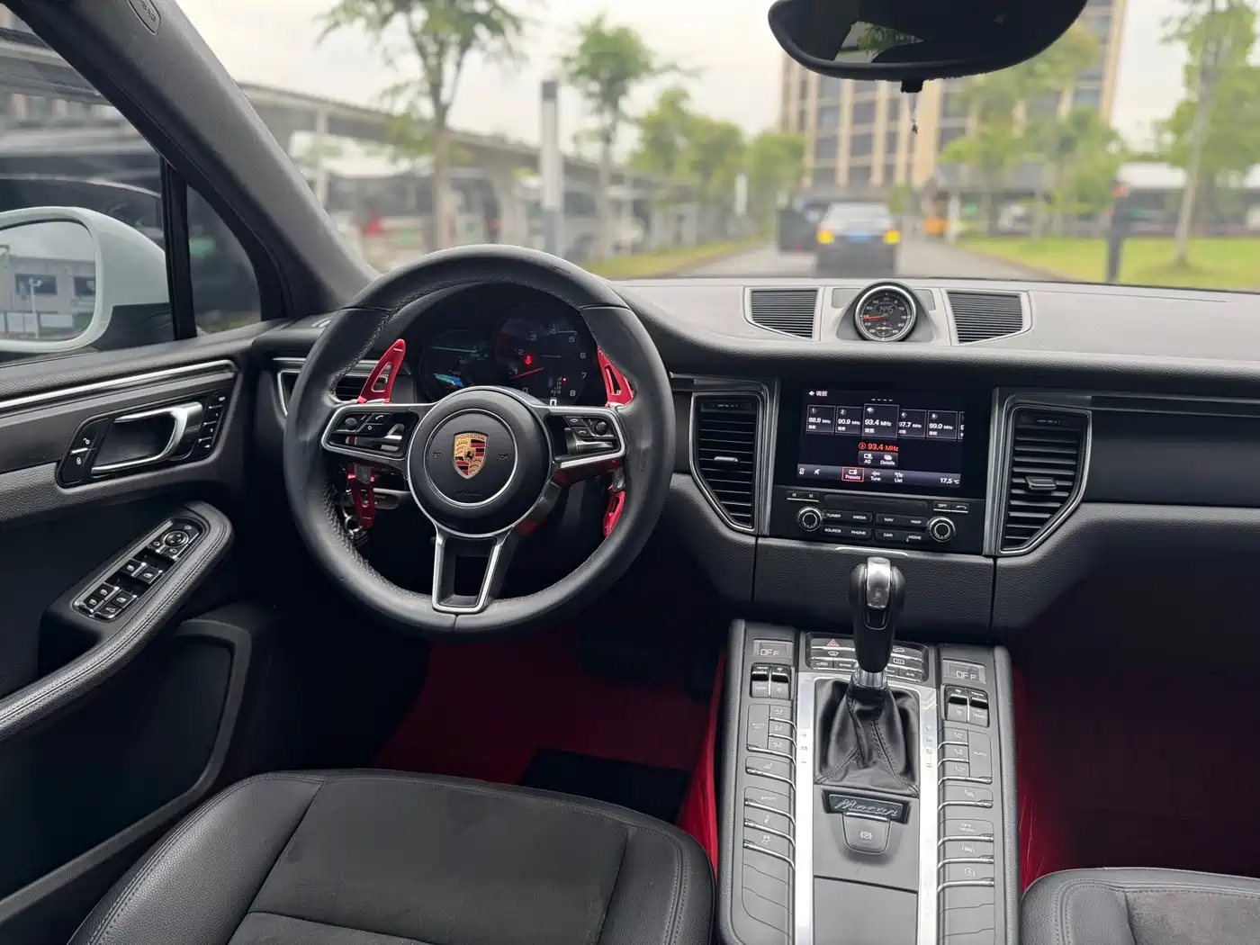 Porsche Macan 2016 Macan 2.0T фото 17