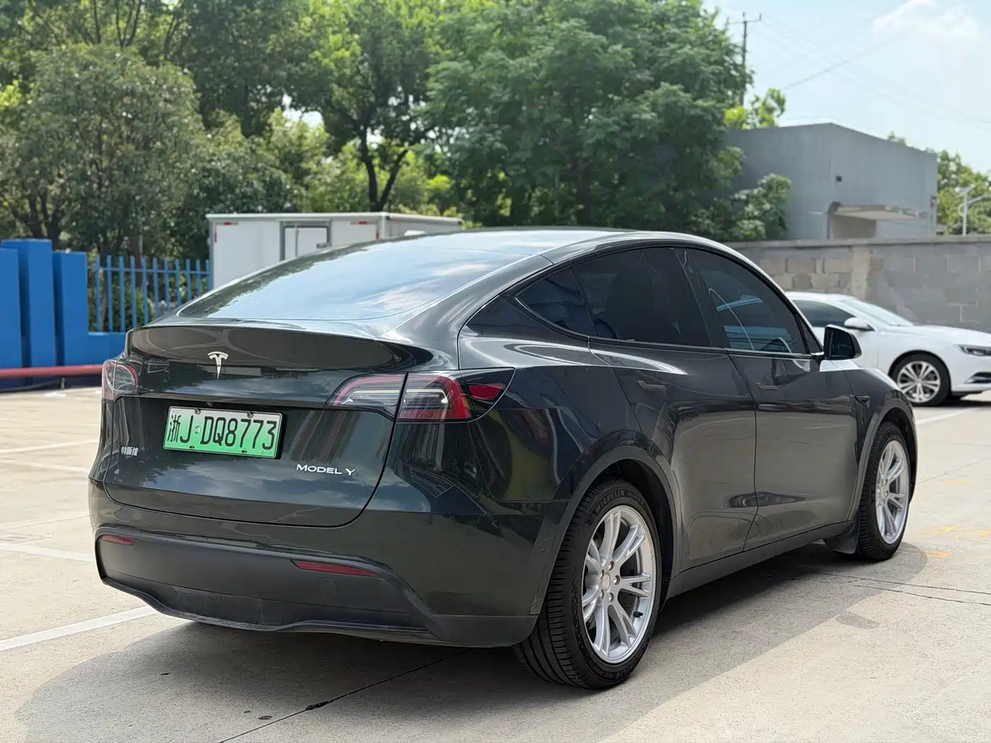Фото 13 - Tesla Model Y