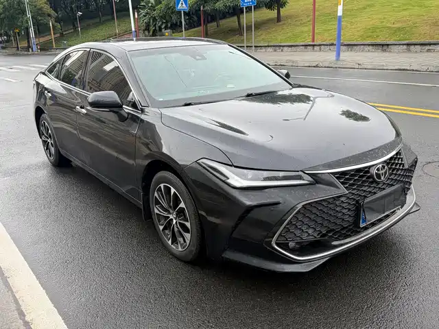 Toyota Avalon 2022 2.5L Luxury Edition — фото 3