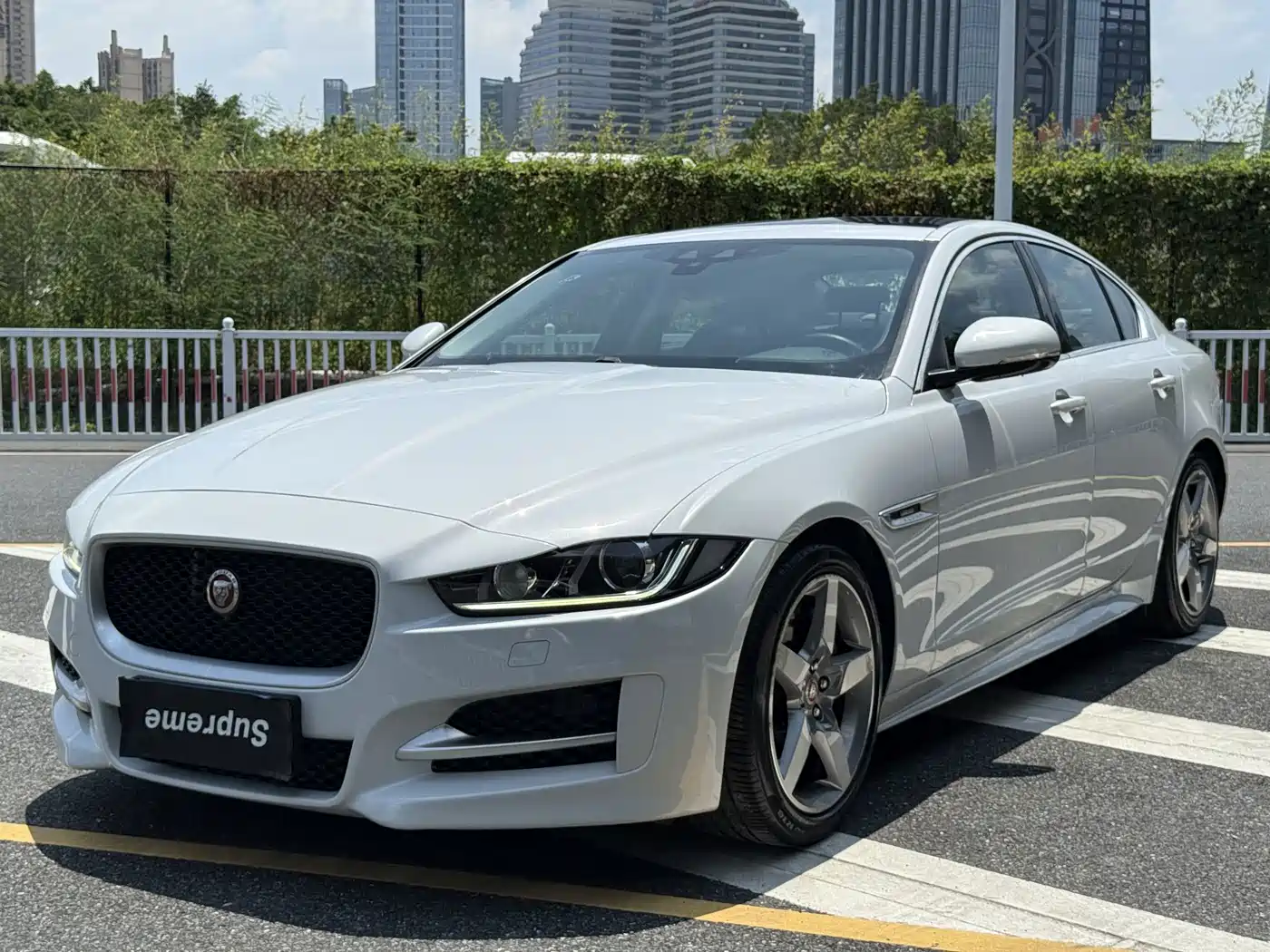 Jaguar XE 2015 2015 2.0T 200PS R-Sport