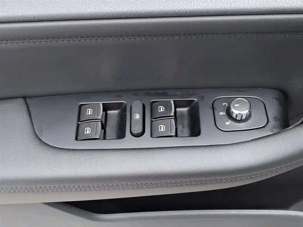 Haval H6 2018 Sport Edition 1.5T Automatic 2WD Elite China V фото 9