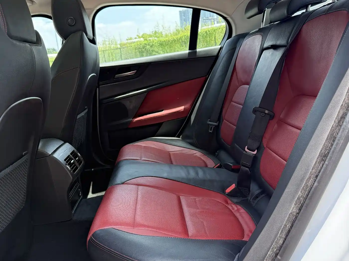 Jaguar XE 2015 2015 2.0T 200PS R-Sport
