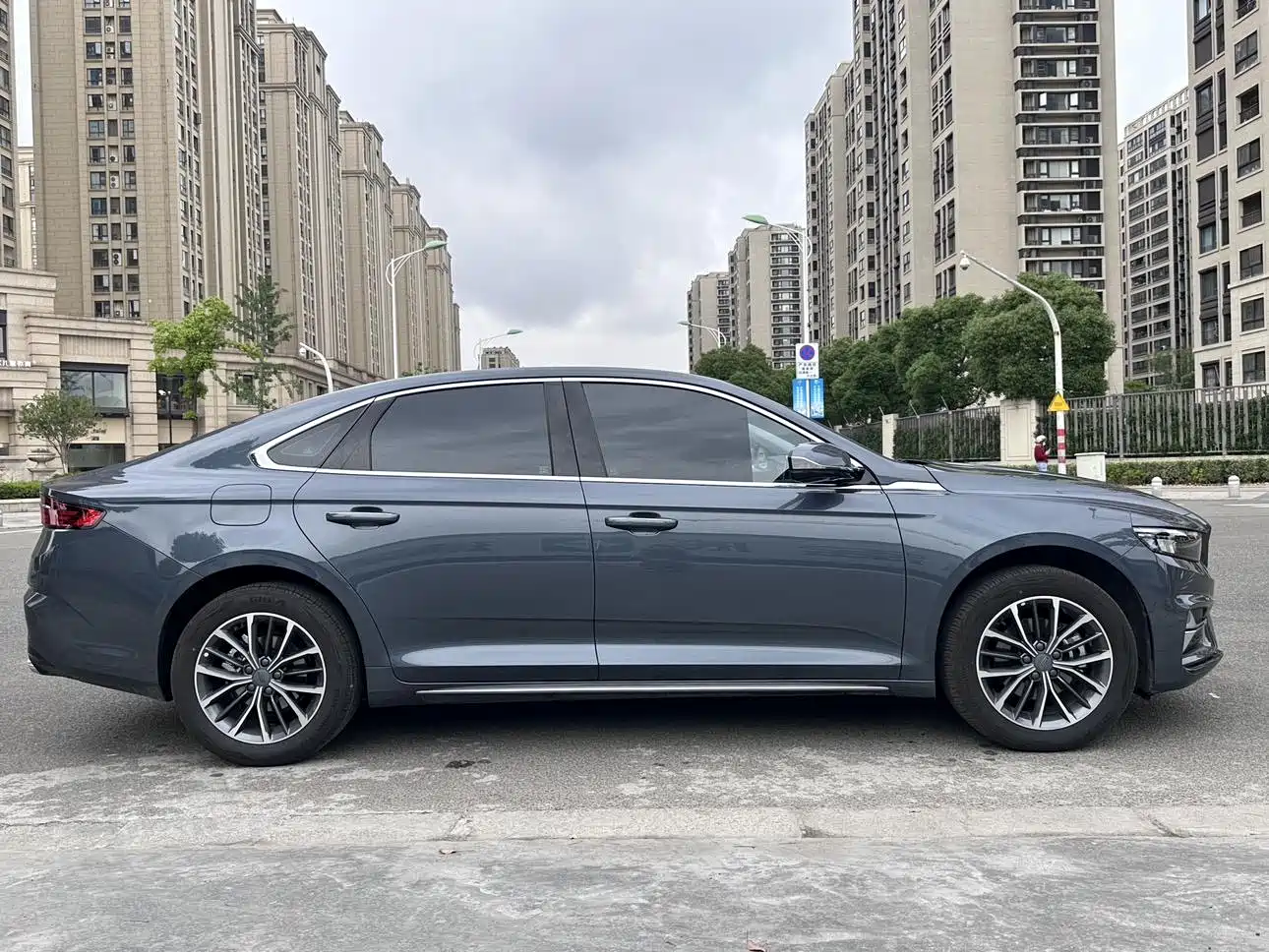 GEELY AUTOMOBILE XINGRUI