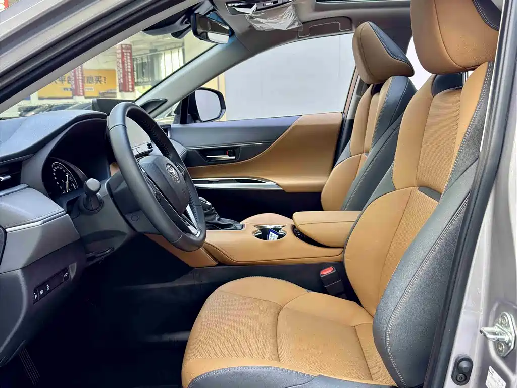 Toyota Venza 2022 2.0L CVT 2WD Premium фото 5