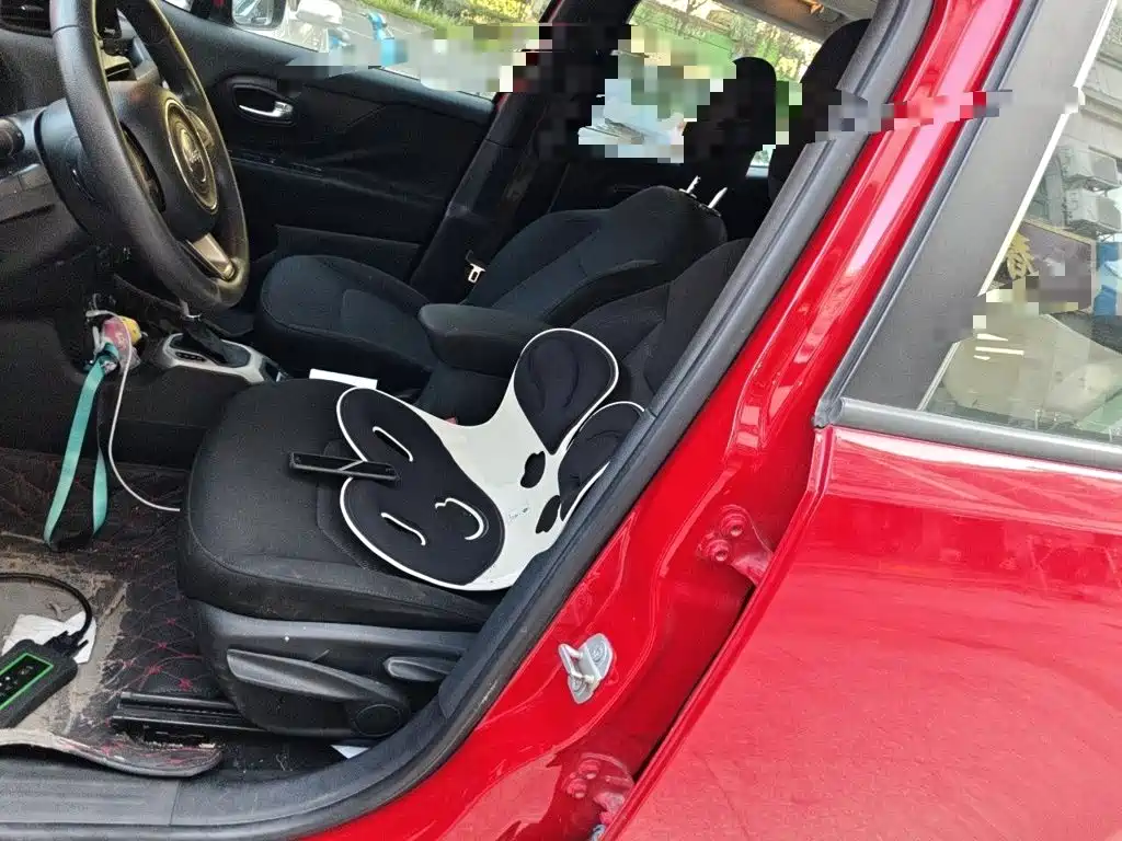 Фото 8 - Jeep Renegade
