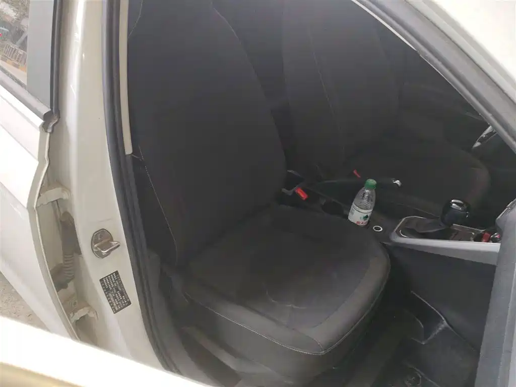 Volkswagen Polo 2023 Facelift Plus 1.5L Auto Joyful Living Edition фото 25