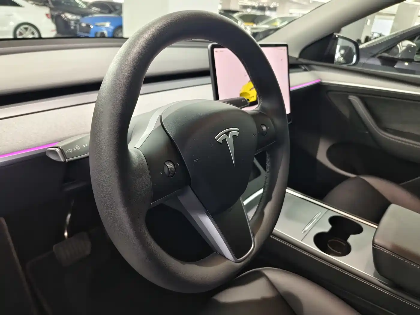 TESLA MODEL Y