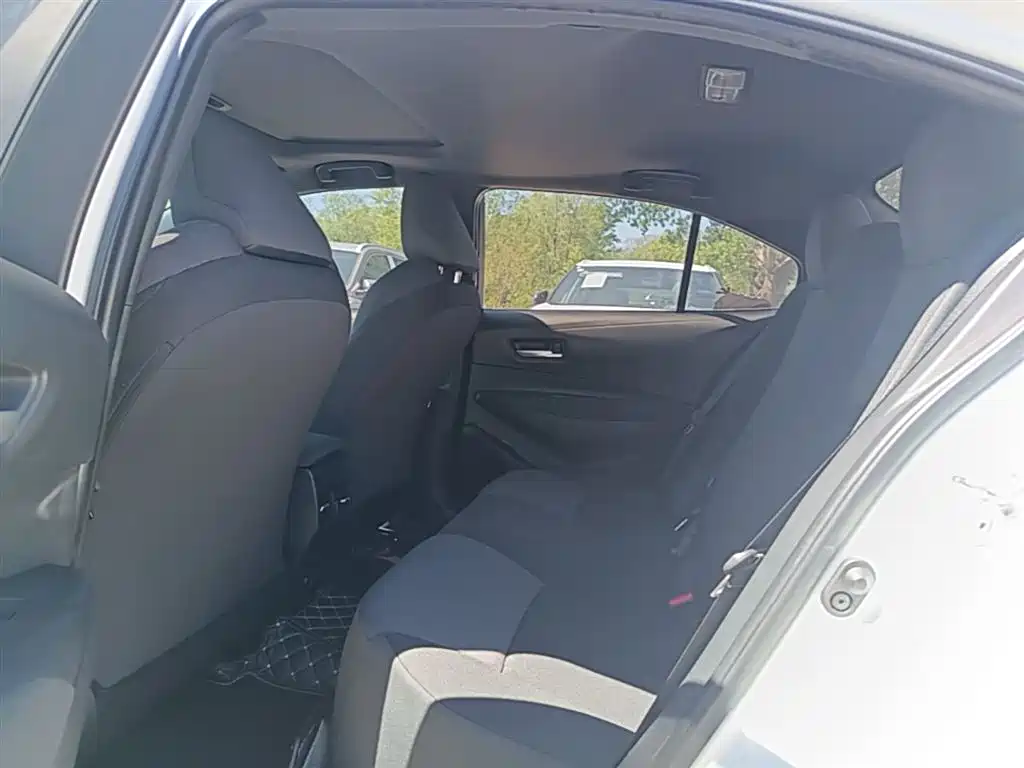 Toyota Levin 2022 185T CVT Luxury Edition фото 17