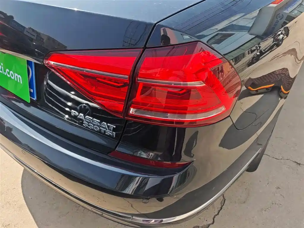 Volkswagen Passat 2017 330TSI DSG Prestige фото 8