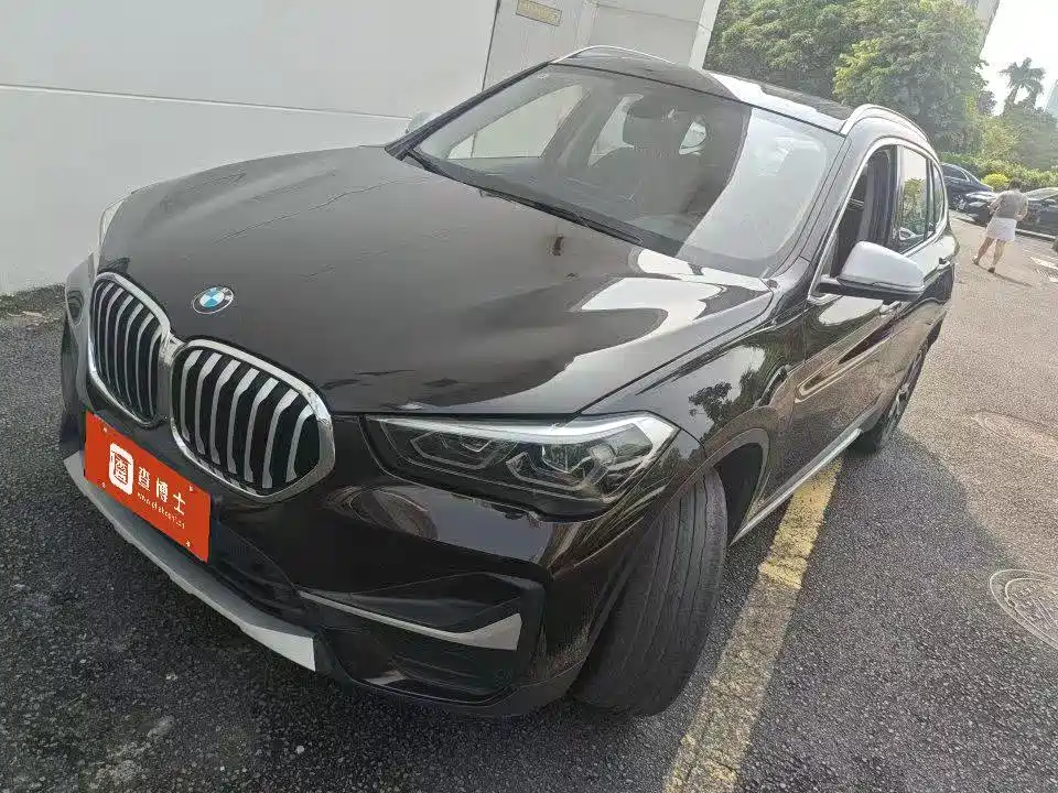 Photo 1 - BMW X1