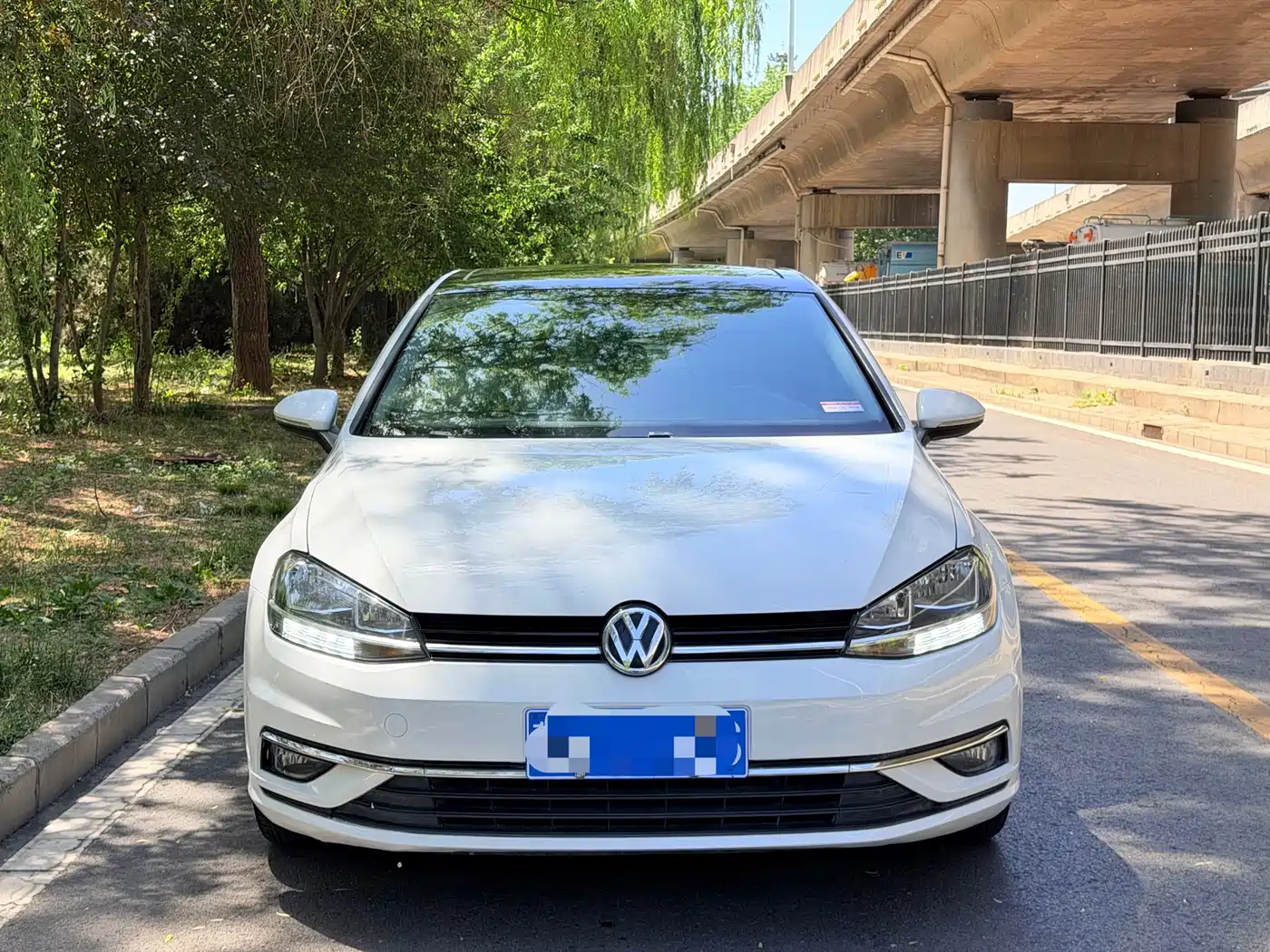 Volkswagen Golf 2020 200TSI DSG Comfort фото 2