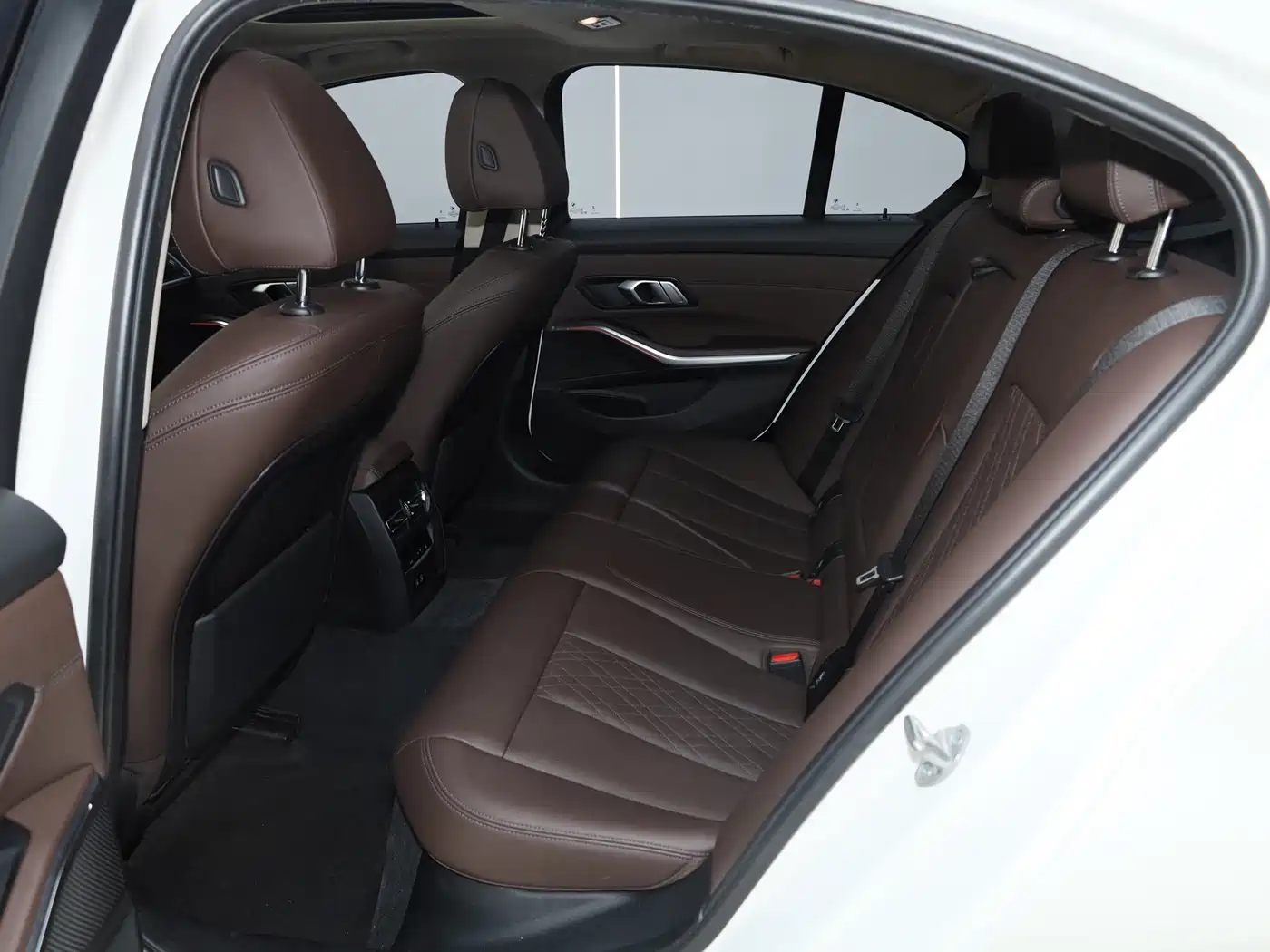 BMW 3 Series 2022 320i Sport Package фото 12