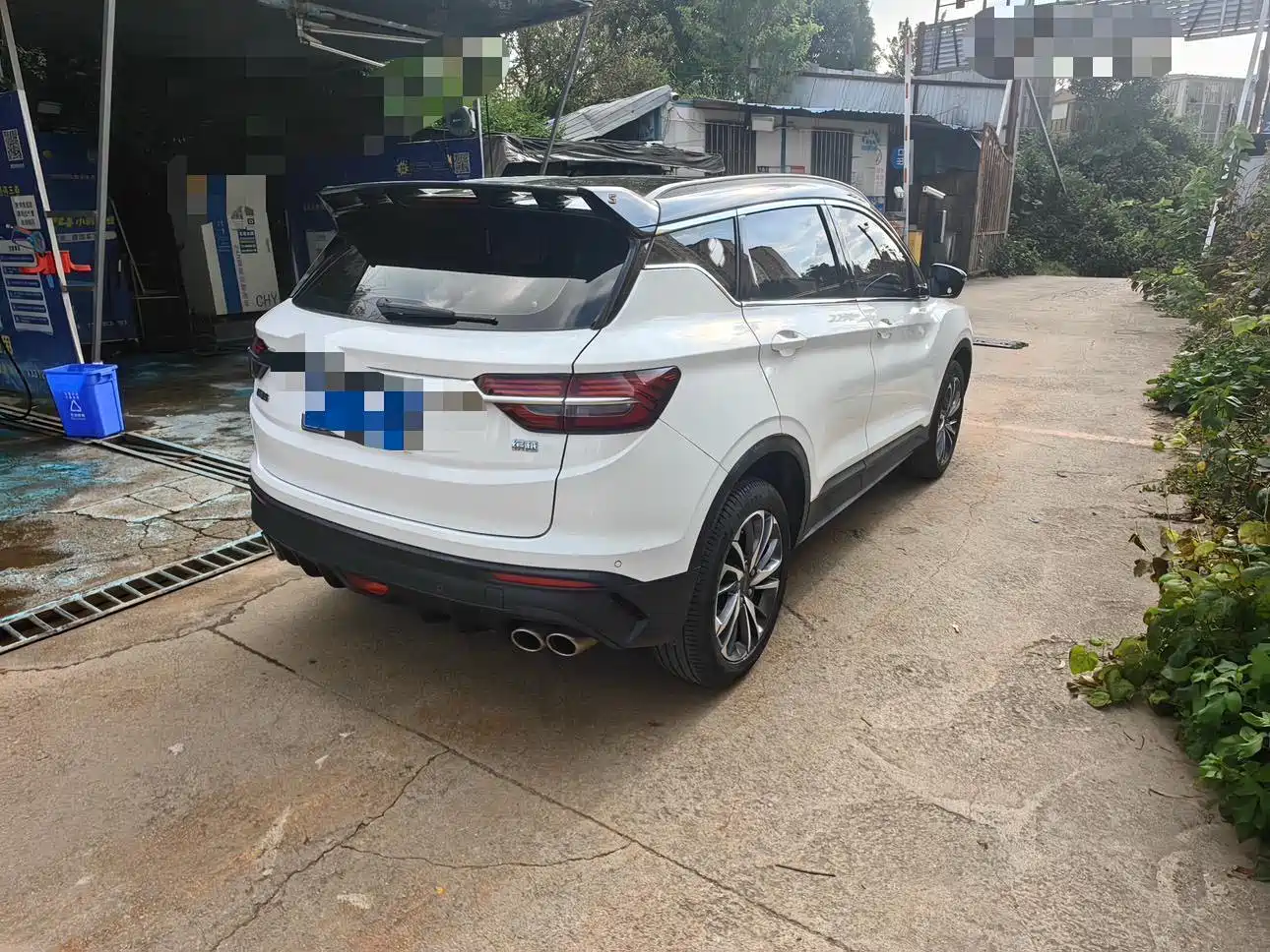 Фото 11 - Geely Coolray