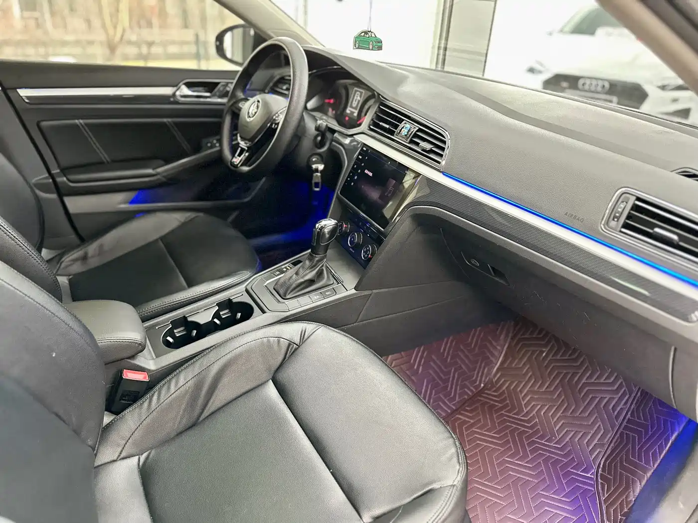 Volkswagen Lamando 2019 230TSI DSG Vision Edition China V фото 10