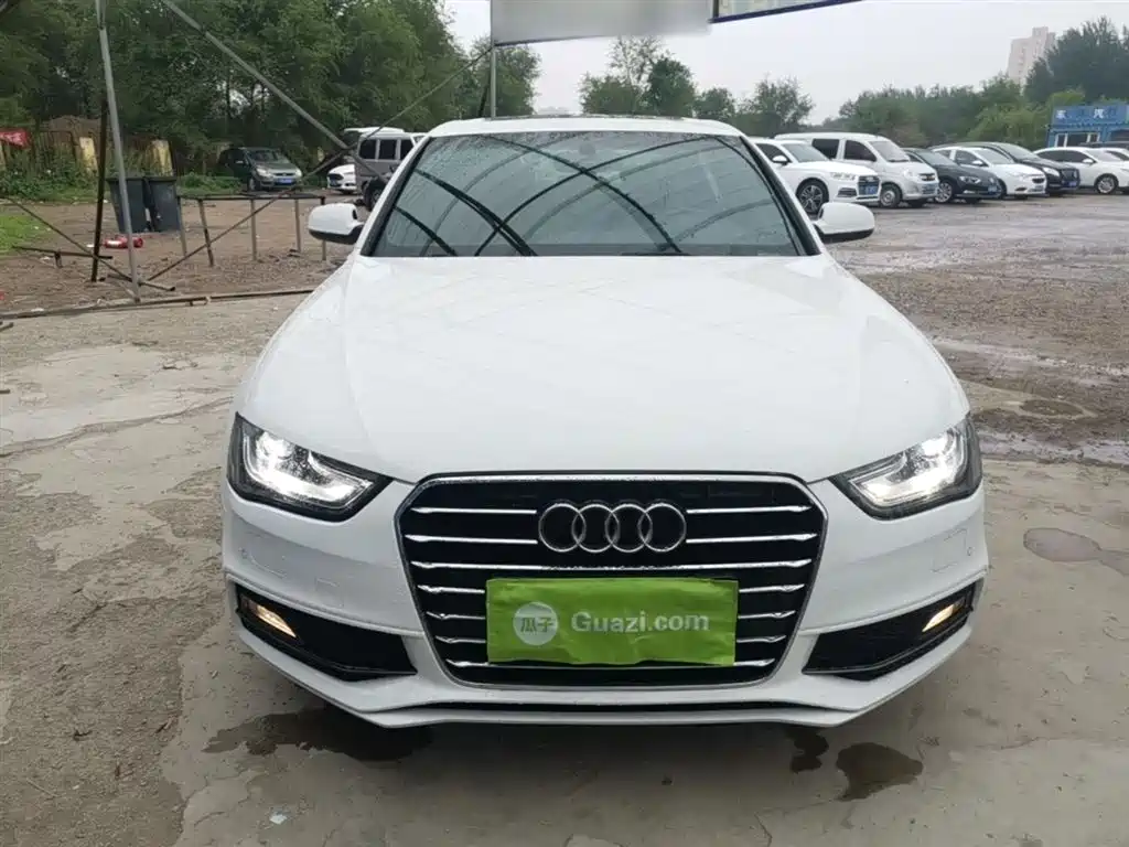 Audi A4L 2016 35 TFSI Heritage Edition S line Luxury фото 3