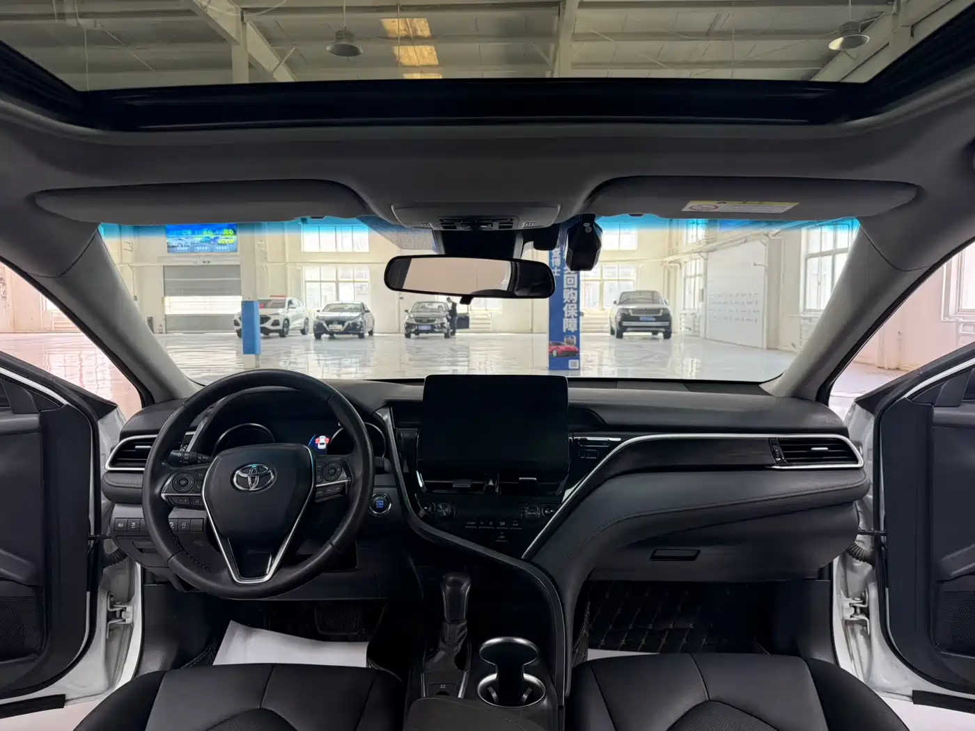 Toyota Camry 2021 2.0G Luxury Edition фото 9