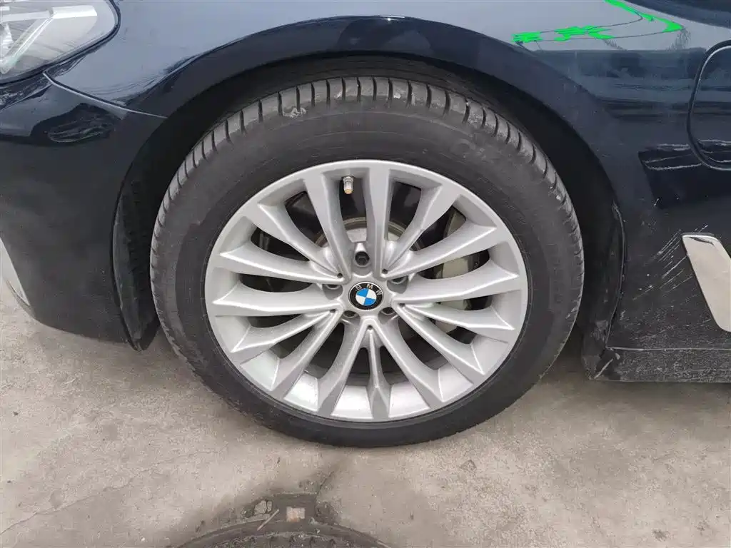 BMW 5 Series New Energy 2021 535Le Luxury Package фото 25