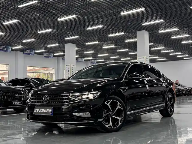 Volkswagen Magotan 200 Юбилейная, 330TSI DSG, Люкс