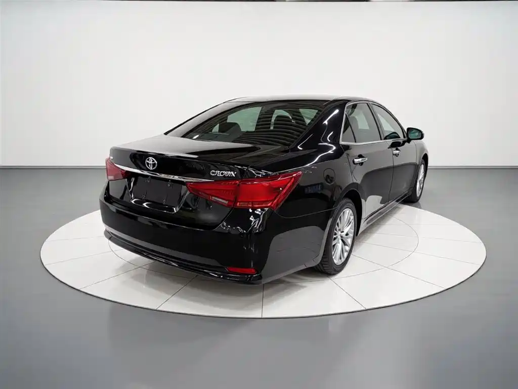 Toyota Crown 2017 2.0T Sport Edition фото 7